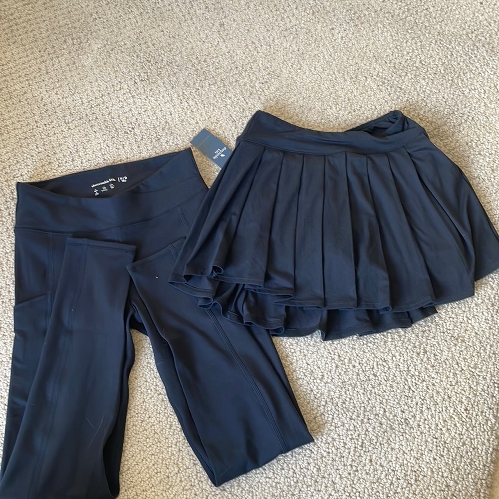 Abercrombie kids leggings and pleated skirt